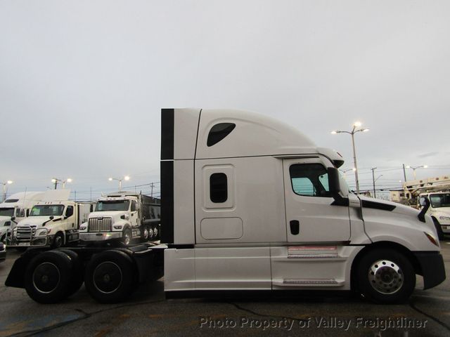 2023 Freightliner Cascadia 126-6