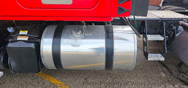 2019 Freightliner Cascadia 126-10