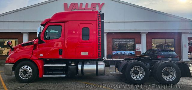 2019 Freightliner Cascadia 126-11