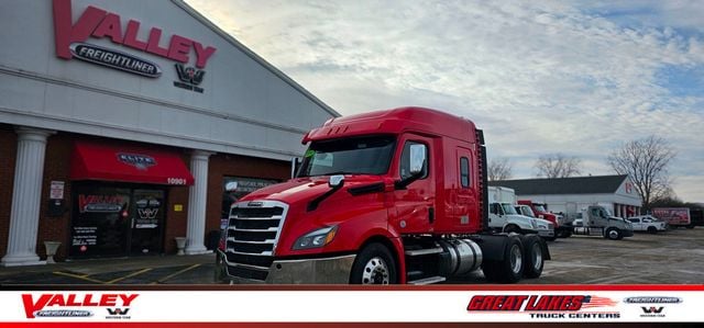 2019 Freightliner Cascadia 126