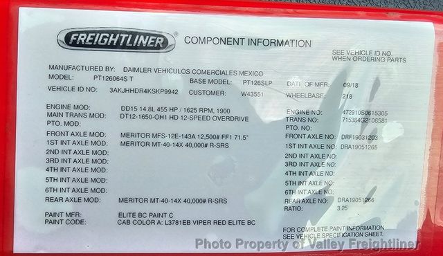 2019 Freightliner Cascadia 126-23