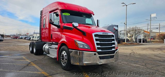 2019 Freightliner Cascadia 126-3
