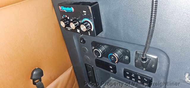 2021 Freightliner Cascadia 126-19