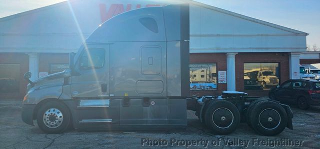 2021 Freightliner Cascadia 126-10