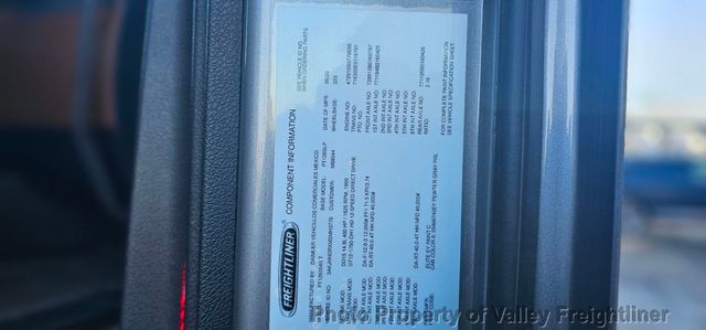 2021 Freightliner Cascadia 126-12