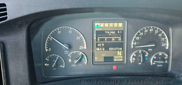 2021 Freightliner Cascadia 126-15