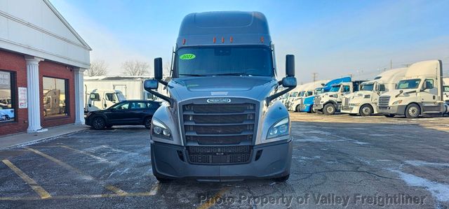 2021 Freightliner Cascadia 126-3