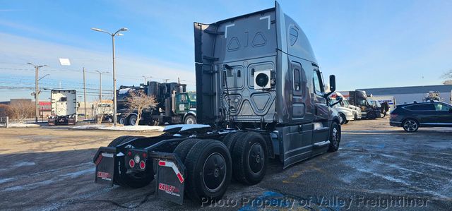 2021 Freightliner Cascadia 126-6