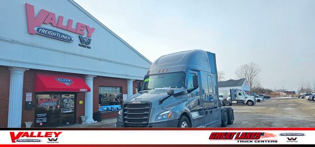 2021 Freightliner Cascadia 126
