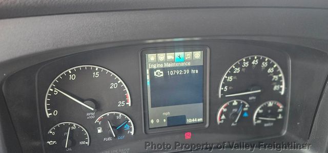 2021 Freightliner Cascadia 126-9