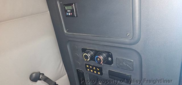 2021 Freightliner Cascadia 116-16