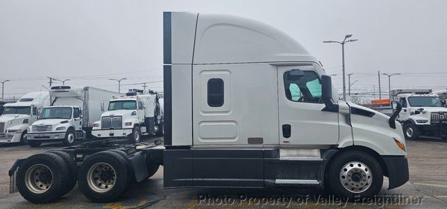 2021 Freightliner Cascadia 116-4
