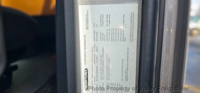 2021 Freightliner Cascadia 126-16