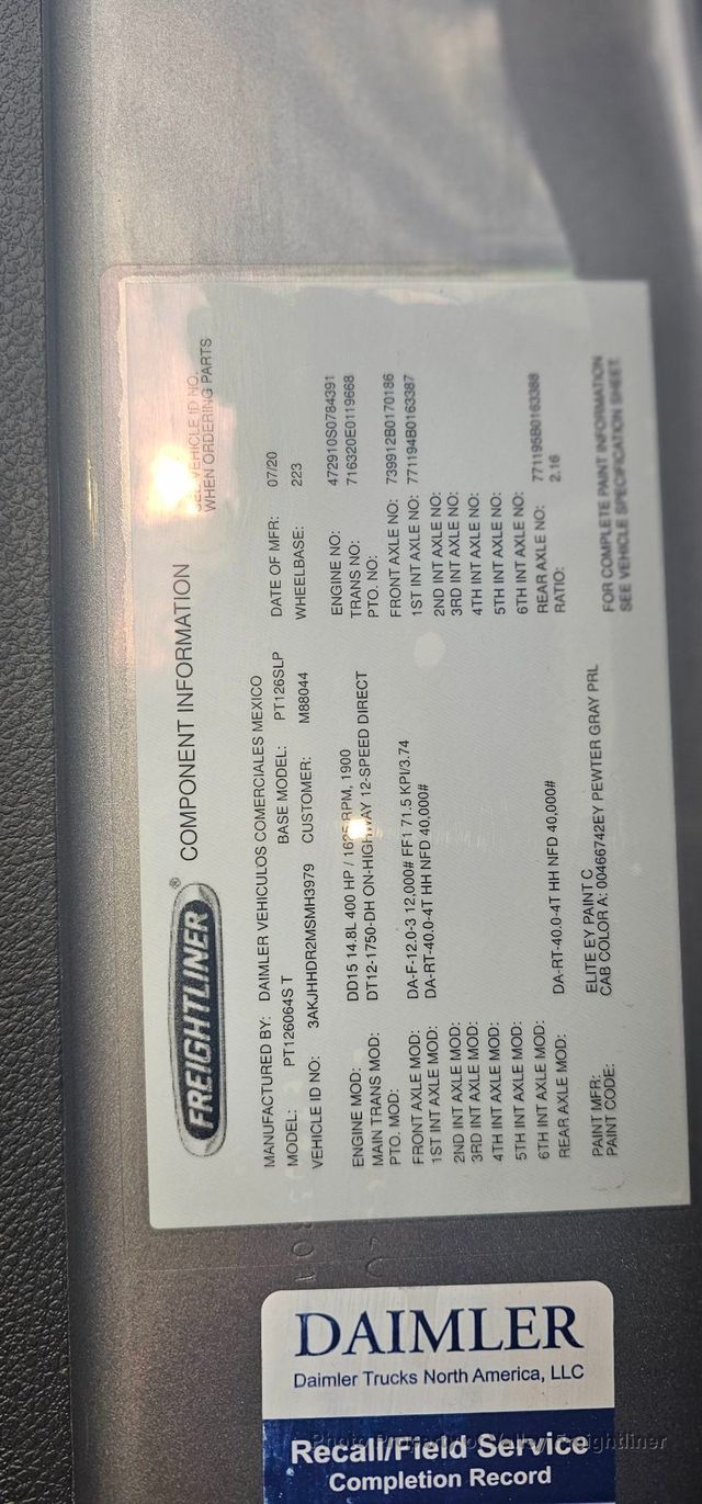 2021 Freightliner Cascadia 126-15