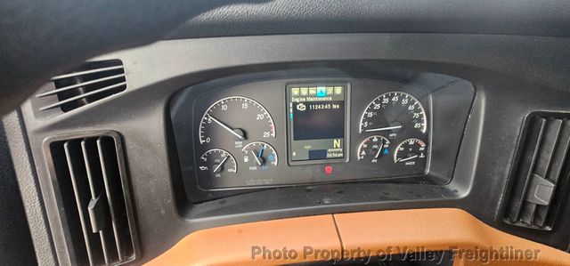 2021 Freightliner Cascadia 126-18