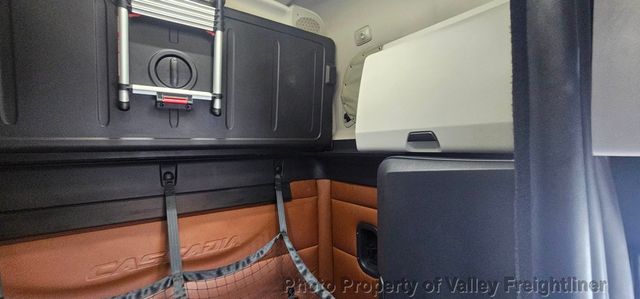 2021 Freightliner Cascadia 126-22