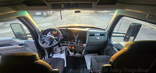 2019 Kenworth T680-17