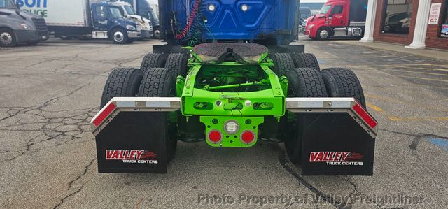 2024 Freightliner Cascadia 126-13