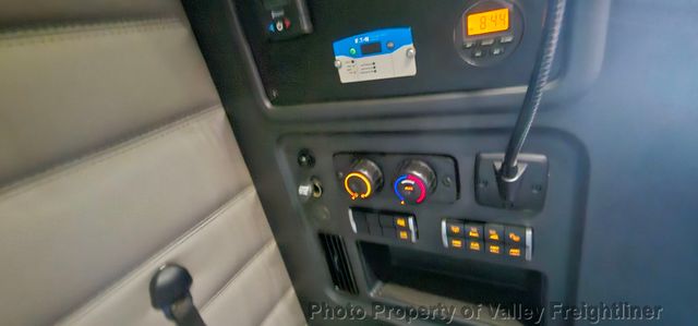 2024 Freightliner Cascadia 126-33