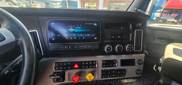 2024 Freightliner Cascadia 126-21