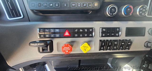 2024 Freightliner Cascadia 126-22