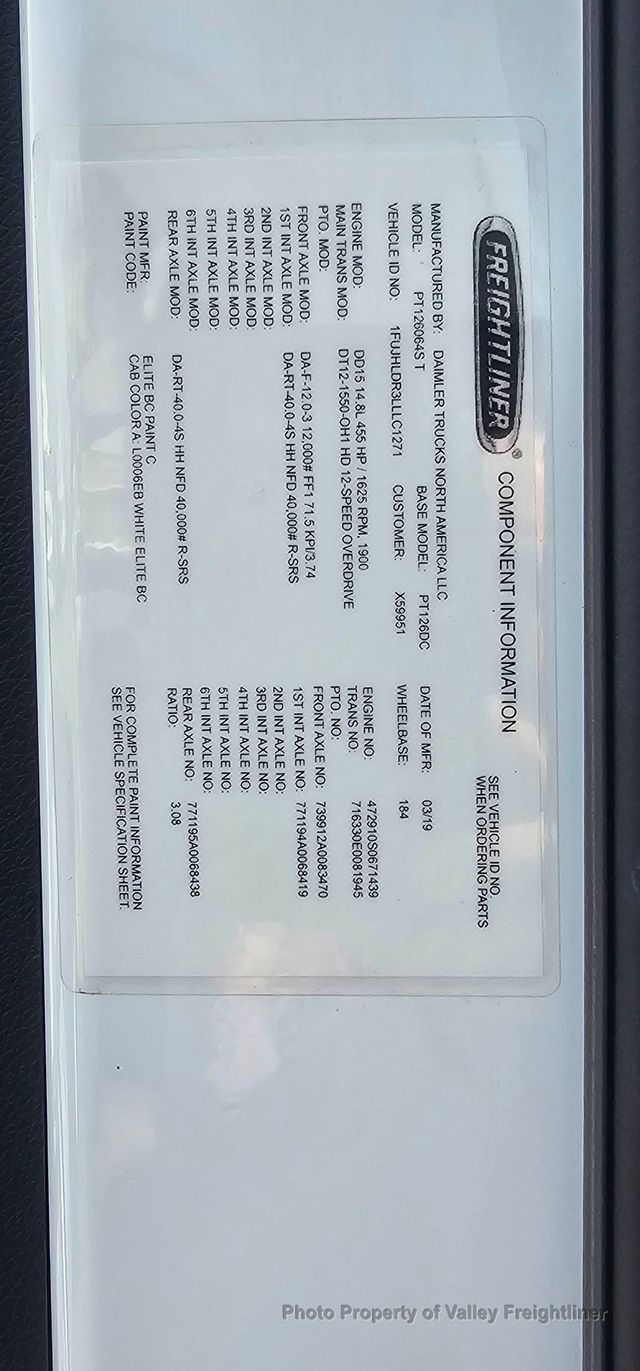 2020 Freightliner Cascadia 126-19