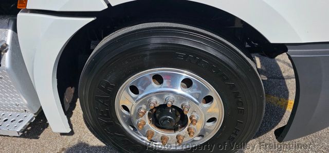 2020 Freightliner Cascadia 126-6