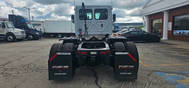 2021 Freightliner Cascadia 126-11