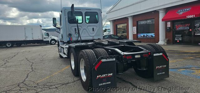 2021 Freightliner Cascadia 126-12