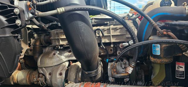 2021 Freightliner Cascadia 126-16