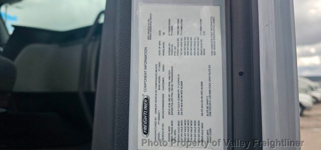2021 Freightliner Cascadia 126-5