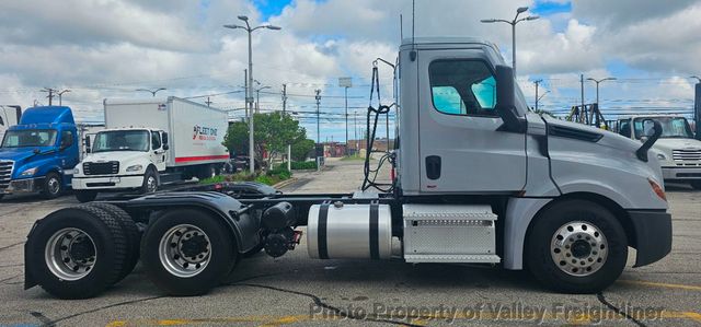 2021 Freightliner Cascadia 126-6