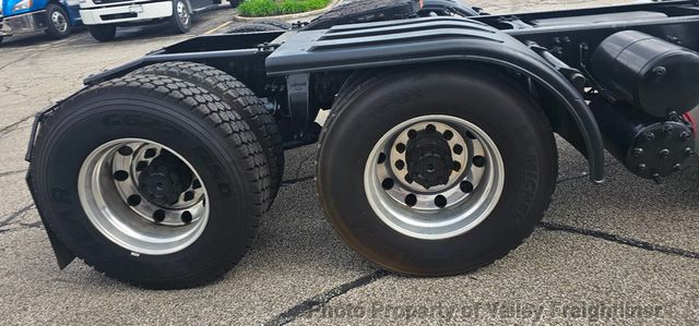 2021 Freightliner Cascadia 126-7