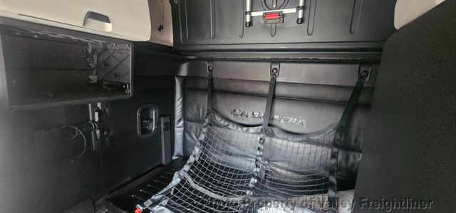 2023 Freightliner Cascadia 126-23