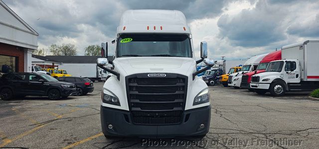 2023 Freightliner Cascadia 126-3