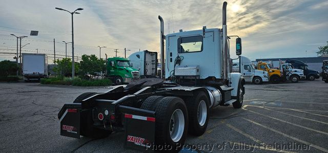 2019 Freightliner 122SD-7
