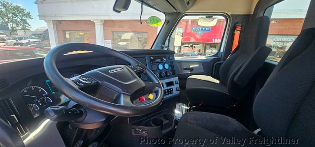 2019 Freightliner Cascadia 126-11