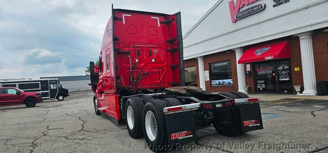 2023 Freightliner Cascadia 126-12