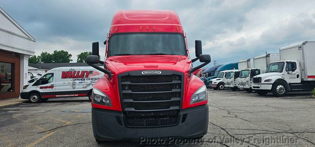 2023 Freightliner Cascadia 126-3