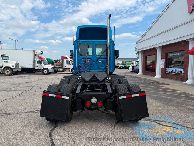2019 Freightliner Cascadia 126-9