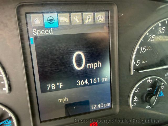 2019 Freightliner Cascadia 126-11