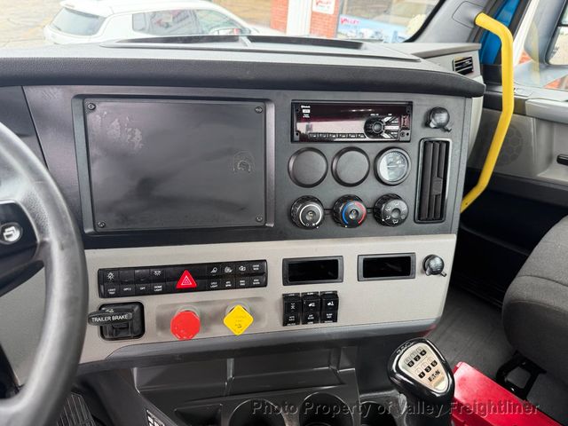 2019 Freightliner Cascadia 126-13
