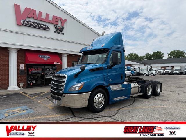 2019 Freightliner Cascadia 126