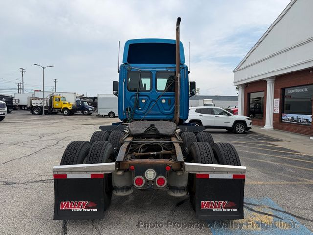 2019 Freightliner Cascadia 126-6