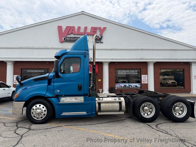 2019 Freightliner Cascadia 126-9