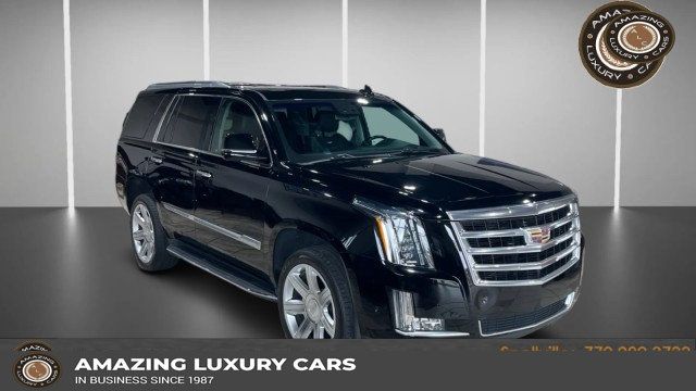 Cadillac Escalade Luxury RWD