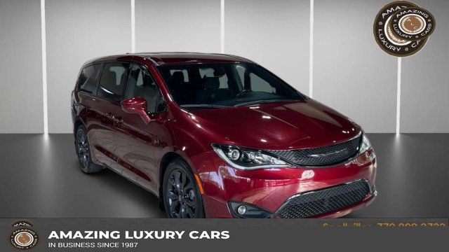 Velvet Red Pearlcoat 2020 Chrysler Pacifica Touring FWD Minivan Front-Wheel Drive 9-Speed Automatic