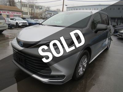 2025 Used Toyota Sienna LE AWD 8-Passenger (Clear title) at Saw