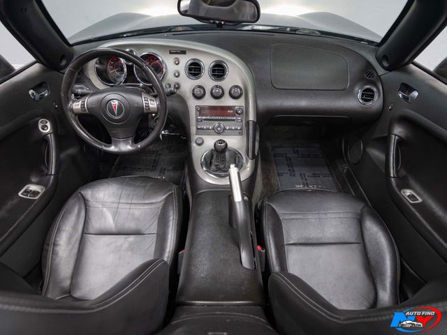 2007 Pontiac Solstice Convertible - $14,985