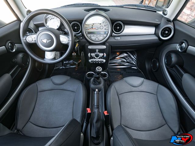 2009 Mini Cooper Hardtop 2 Door photo 14